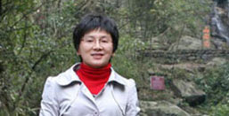 李云芳